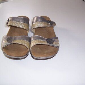 Romika Velcro Sandal Gold and Beige L:eather  Size 6.5